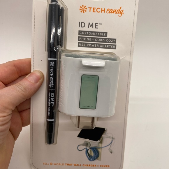 NWT Tech Candy ID Me Customizable Phone+Cord Cozy USB Power Adapter - Picture 3 of 3